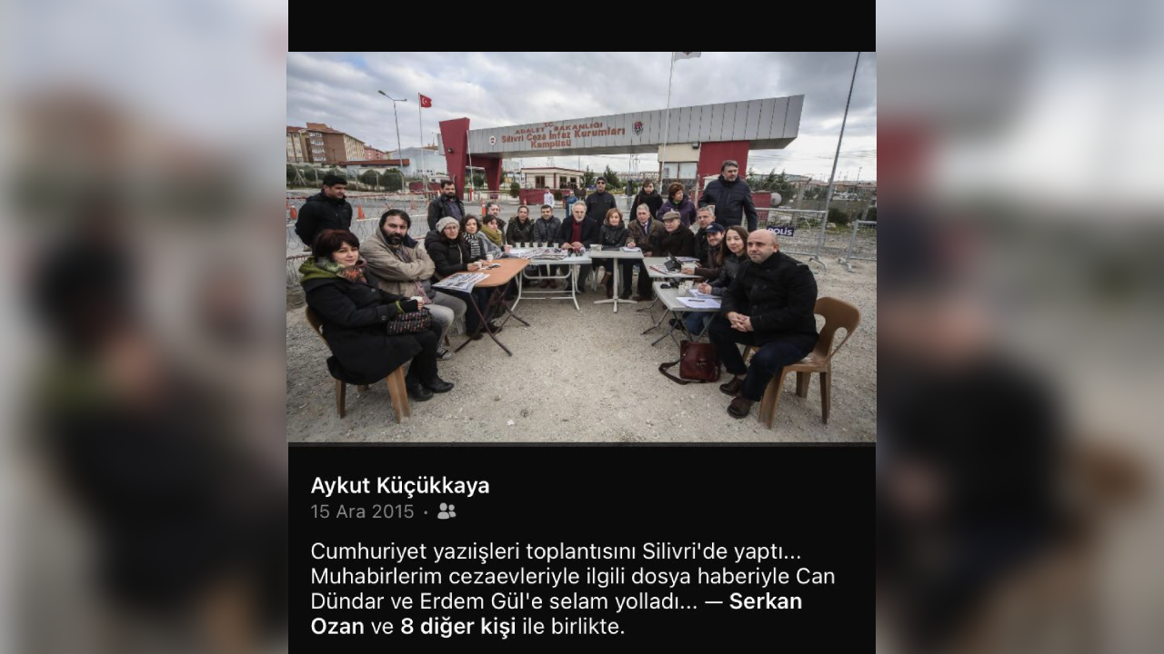 İçişleri Bakanı Süleyman Soylu'nun Cumhuriyet'e yönelttiği 'terör manşetleri' iddiasına 'ikinci cumhuriyetçilerin dönemi' diyerek katılan Cumhuriyet Genel Yayın Yönetmeni Aykut Küçükkaya'nın eski paylaşımları da gündeme geldi: 15 Aralık 2015'te 'ikinci cumhuriyetçilere Silivri'den selam eden' paylaşımı.