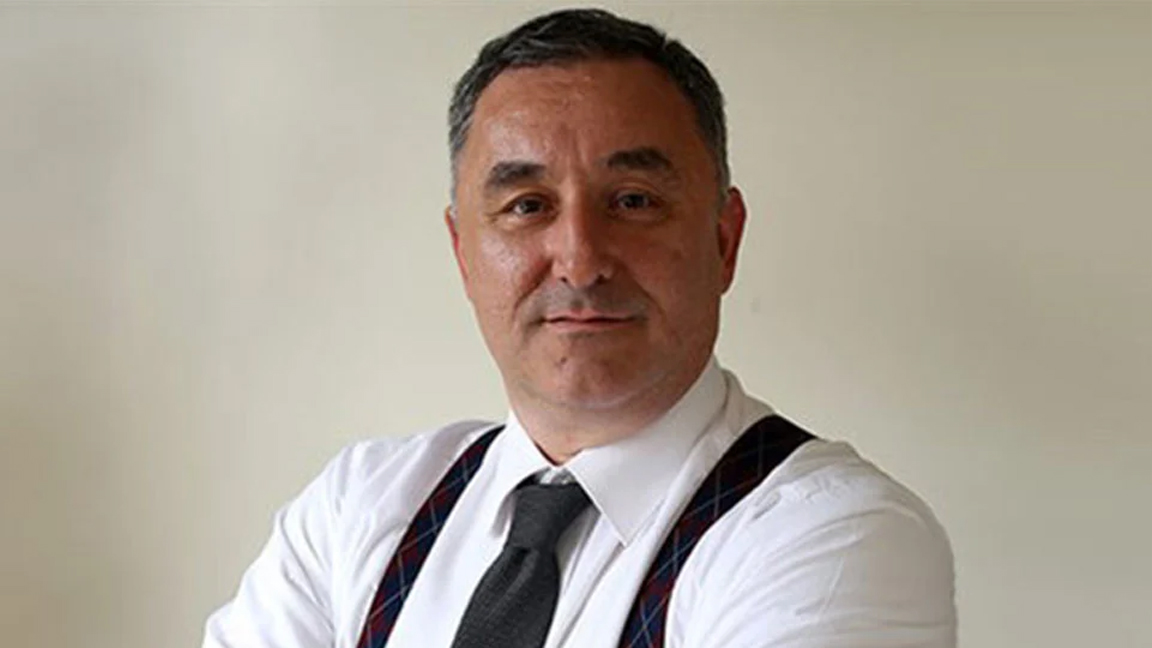 T24 YAZARI TOLGA ŞARDAN'IN GÖZALTINA ALINMASINA SOSYAL MEDYADA TEPKİ: GÖZALTILAR, BASKILAR GAZETECİLERİ SUSTURAMAZ!