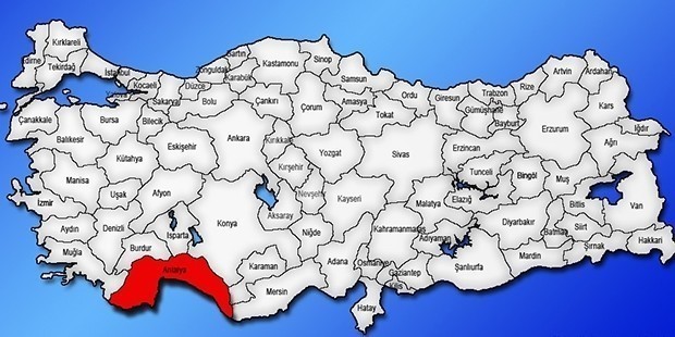 Antalya | Kadın Adaylar: Nesrin Ünal (İYİ Parti) Emine Büyüknohutçu (Bağımsız) Nazlı Ece Mutlu (TKP) Nimet Çakılkaya (TKH) Elif Bilen Taş (EMEP) Sultan Bayram (HAK-PAR) 