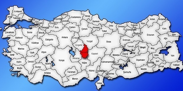 Nevşehir | Kadın Adaylar: Helin Elif Geyik (DEM Parti) Ayşe Gümüş (TKH) Işıl Özdemir (BTP) Zeycan Kahraman (HAK-PAR) Fatma Altuntaş (DEVA Partisi) Merve Işık (Saadet Partisi) 