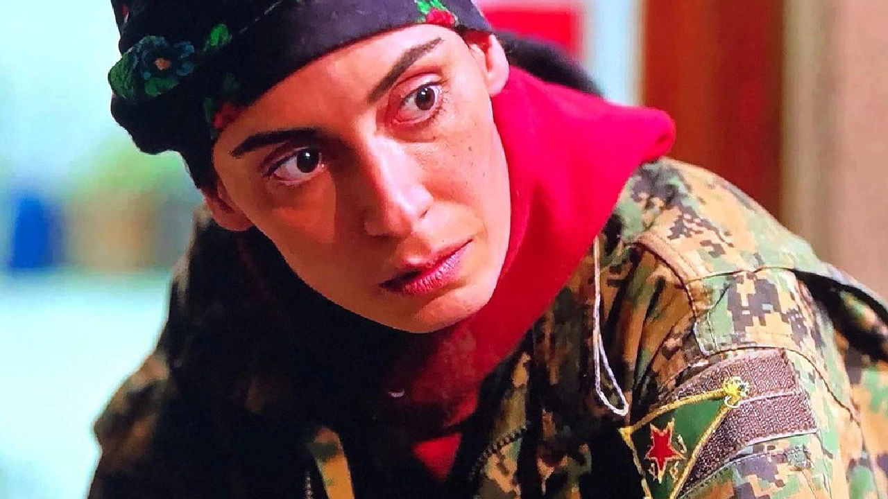 Melisa Sözen YPJ’li kadını canlandırdı, sosyal medya ikiye bölündü