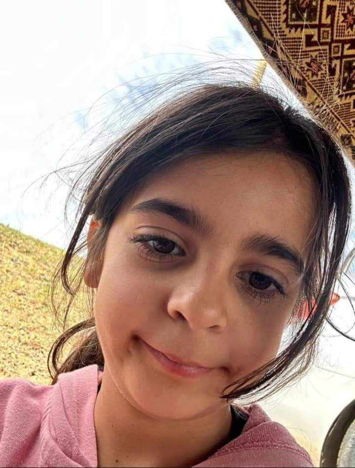 Narin'in cesedinin bulunmasının ardından sosyal medyada büyük tepki yaşandı. Siyasetçilerden sanatçılara, gazetecilerden yazarlara kadar, toplumun her kesimi, olayın sorumlularının bir an evvel bulunmasını istiyor.