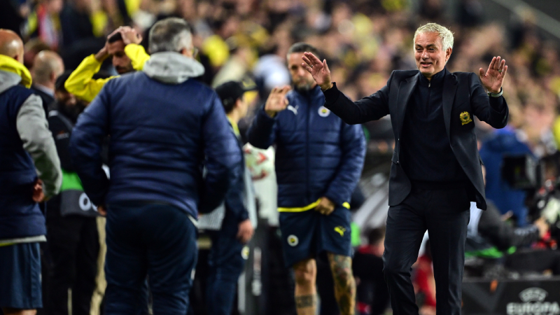 Spor yazarları, Fenerbahçe-Man. United maçını yorumladı: Hangi takımı çalıştırdığının farkına vardı