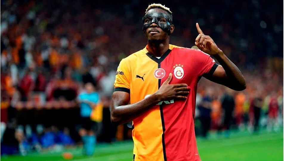 Bilindiği üzere yıldız futbolcunun kiralık olarak G.Saray ile sezon sonuna kadar sözleşmesi bulunuyor. 