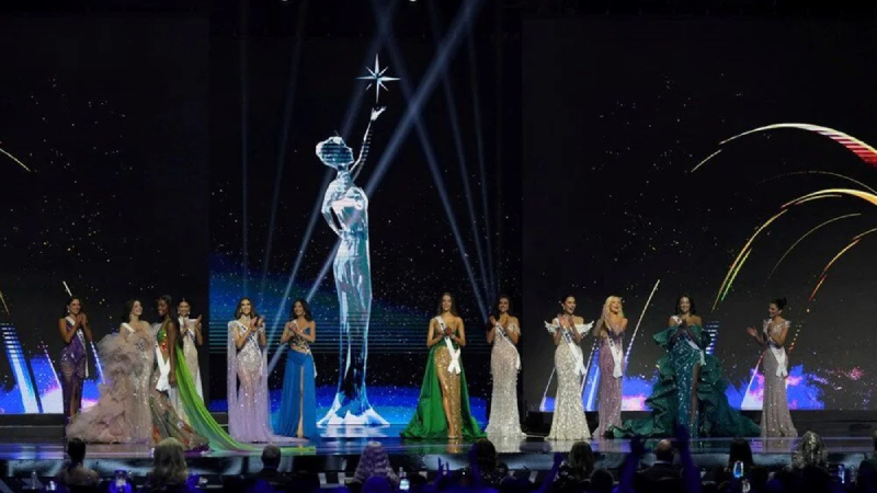 YARIŞMA TARİHİNDE BİR İLK Bu yıl, Miss Universe'ün 72 yıllık tarihinde ilk kez 28 yaş üstü kadınların yarışmaya katılmasına izin verildi. Malta'dan Beatrice Njoya, büyük finale ulaşan 40'lı yaşlardaki ilk ve tek kadın oldu.