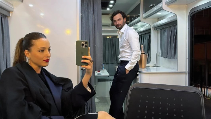 Eda Gürkaynak, cep telefonunu gece vakti Boğaz'ın serin sularına düşürdü.