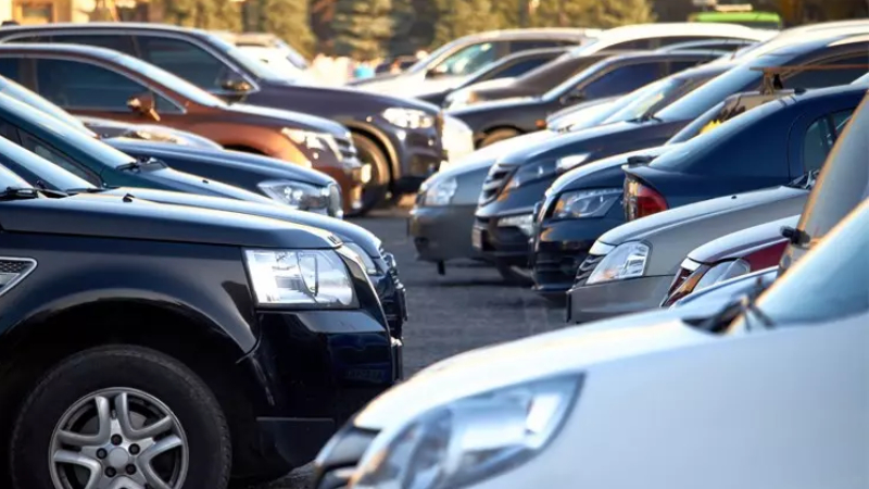 MERCEDES-BENZ - C-Serisi, E-Serisi, GLC ve EQS modelleri için kasım ayına özel 3.200.000 TL kredi kullanımında geçerli yüzde 3,65’ten başlayan faiz oranları ve 6 aydan 36 aya kadar vade imkanı