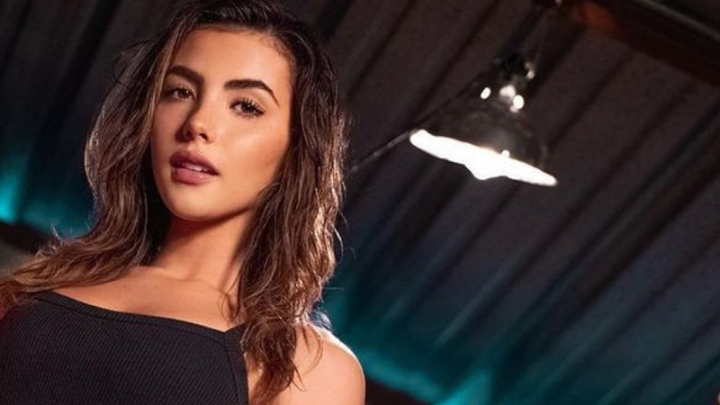 3. Andrea Botez