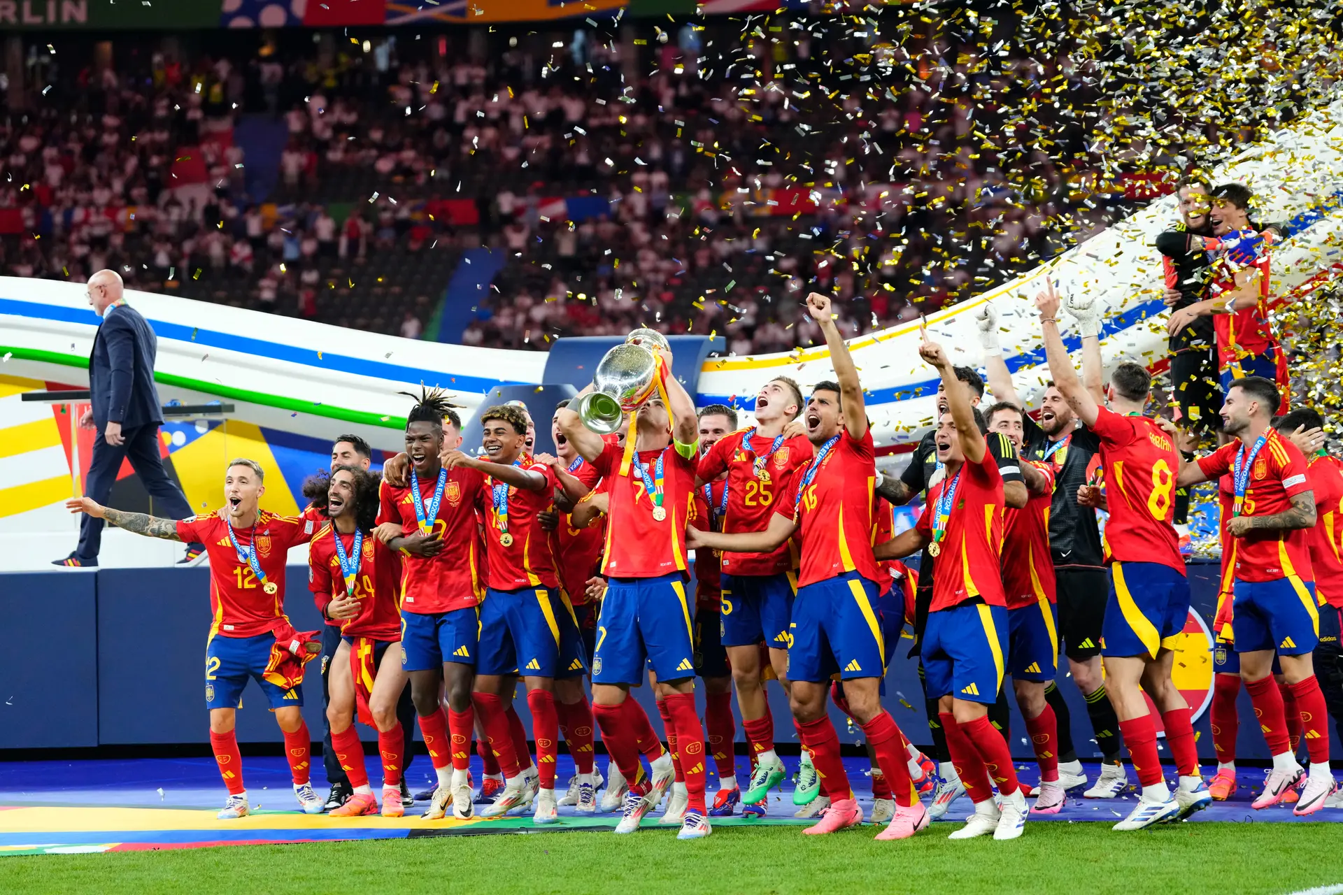 İspanya, Almanya'nın ev sahipliğinde düzenlenen 2024 Avrupa Futbol Şampiyonası'nın (EURO 2024) finalinde İngiltere'yi 2-1 yenerek kupayı kazandı.