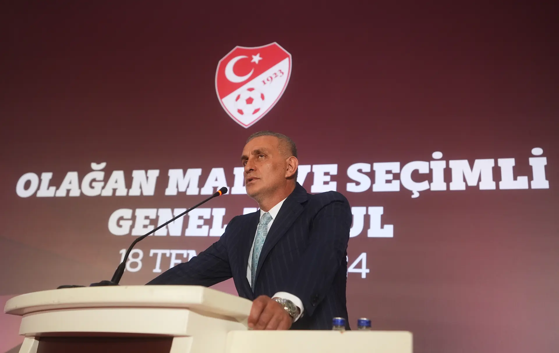 Türkiye Futbol Federasyonu Olağan Mali ve Seçimli Genel Kurulunda İbrahim Hacıosmanoğlu'nun başkanlığa seçildi.