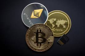 Standard Chartered'dan Geoffrey Kendrick, bitcoin fiyatının iki katına çıkmasını beklediğini ifade etti.  Bankanın dijital varlıklar araştırma başkanı, bu ayın başlarında yayınladığı bir notta, Bitcoin'in 2025 yılı sonuna kadar 200 bin dolara ulaşmasını beklediğini söyledi.