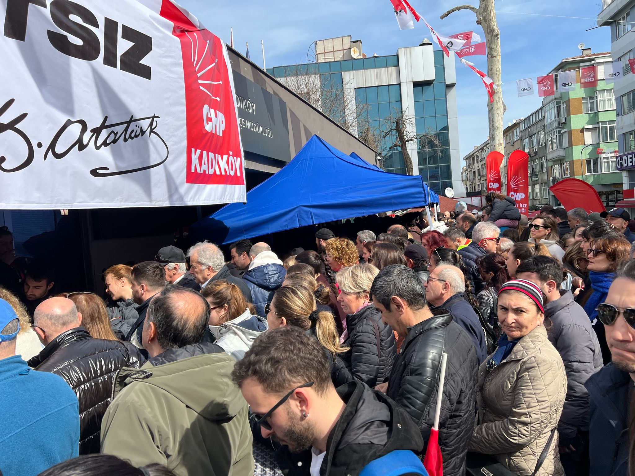 Seçimde, sadece 100 bin üye fireyle, toplamda 1 milyon 653 bin kişi oy kullandı.
