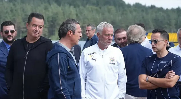Yol haritası belli oldu; Fenerbahçe yönetiminden Mourinho kararı!