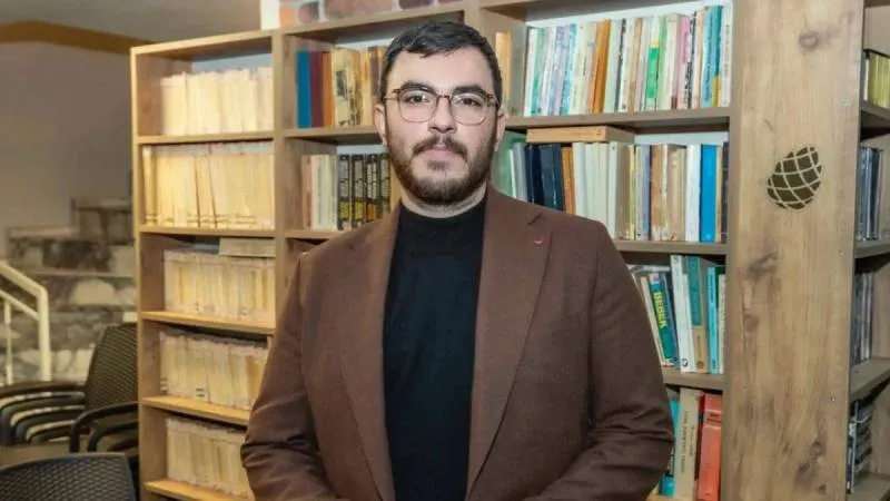 Eski RTÜK Başkanı Şahin şikâyetiyle gözaltına alınmıştı; BirGün muhabiri İsmail Arı, tutuklama talebiyle hâkimliğe sevk edildi