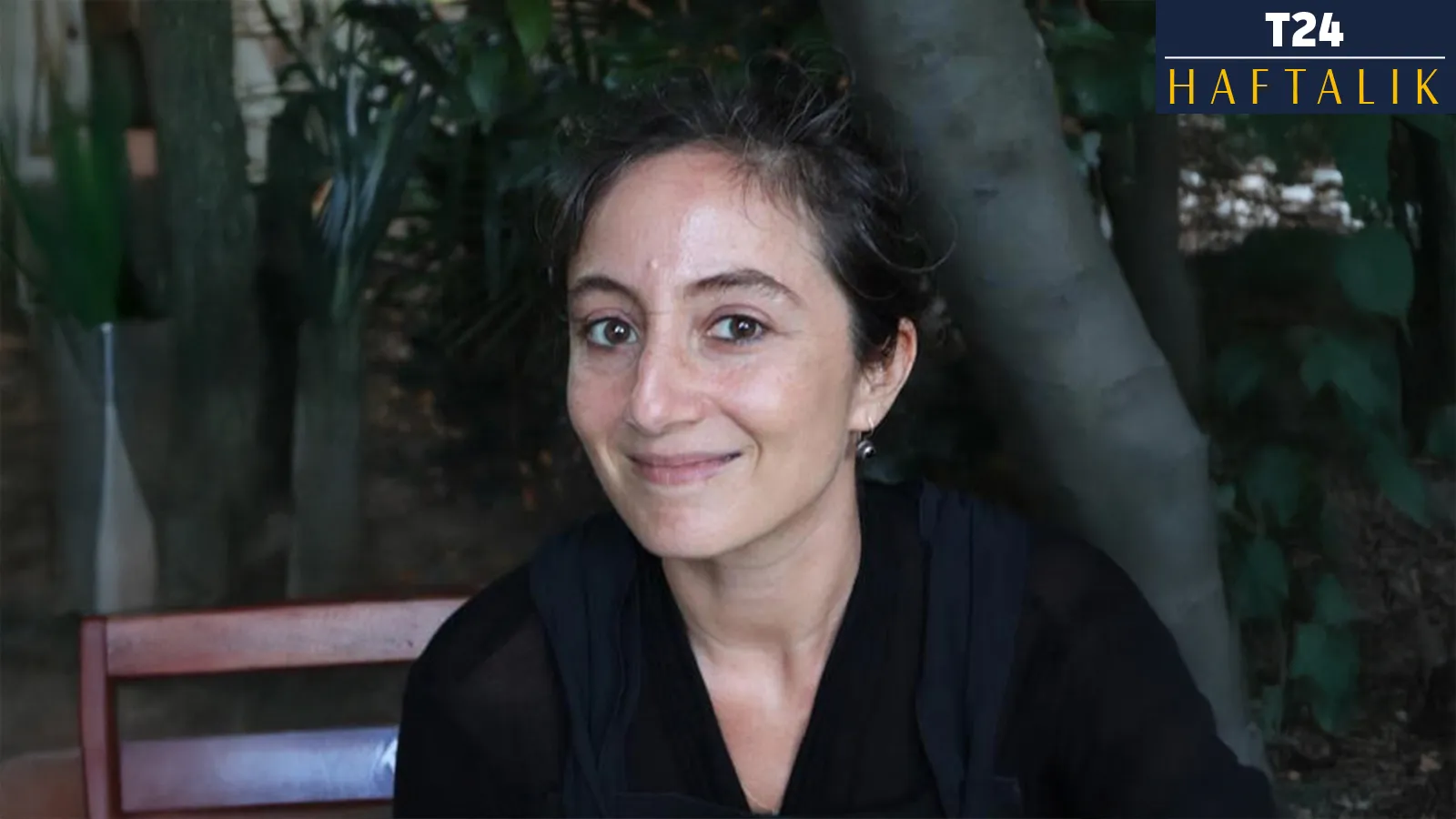 Tiyatrocu Ayşe Draz: Platon'un mağarasını cep telefonlarımızda yaşadığımız bu dönemde, duyularımızla bir yerde var olmak çok önemli