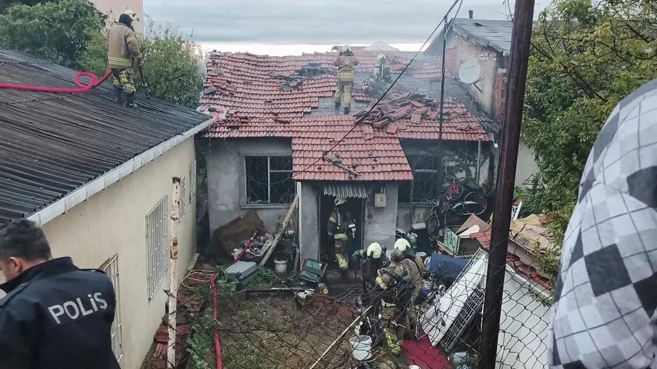 Maltepe'de gecekonduda yangın çıktı: 11 yaşındaki çocuk hayatını kaybetti, 6 yaşındaki kardeşi ağır yaralı