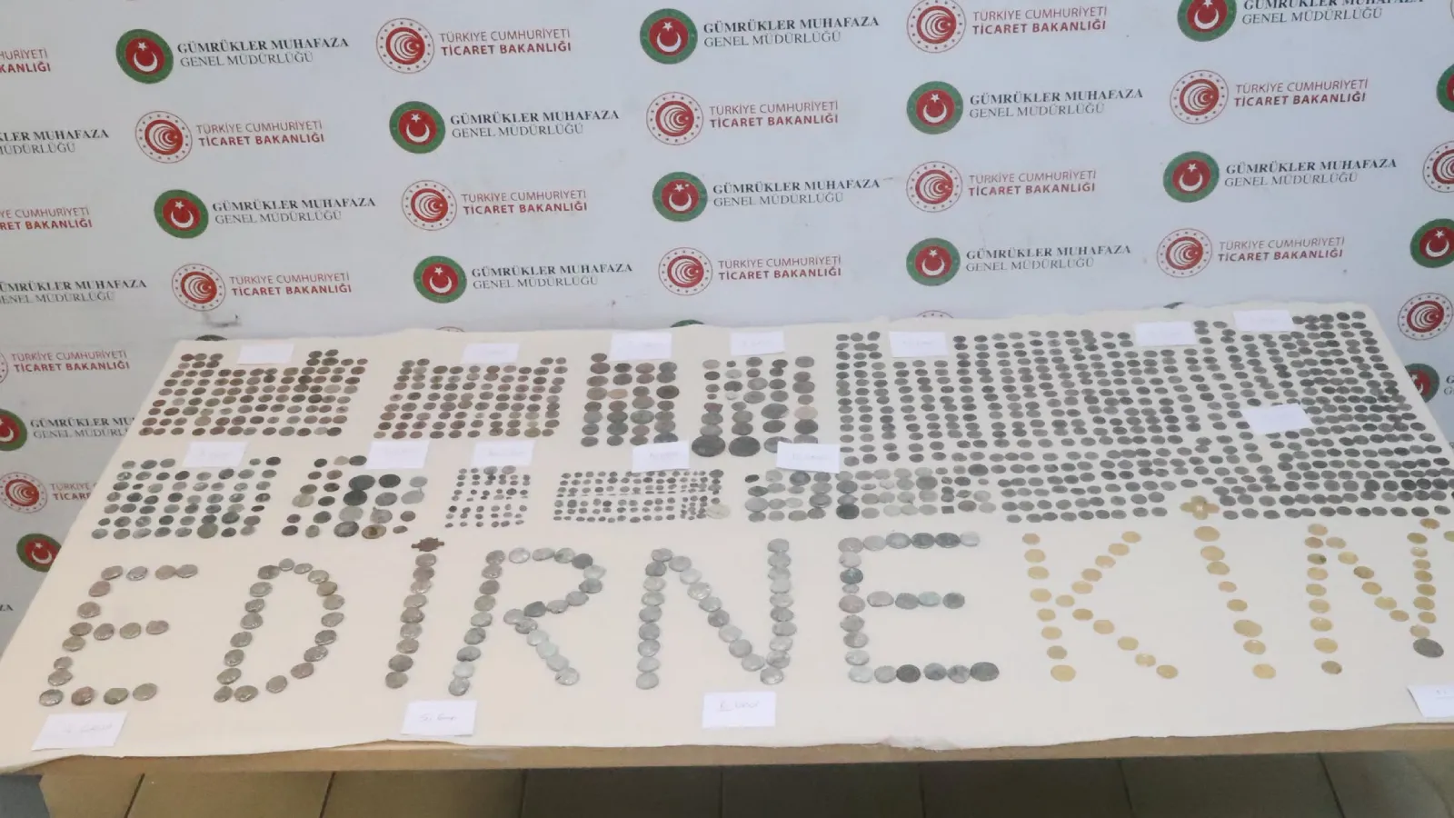 İpsala ve Kapıkule'de tarihî eser kaçakçılığı operasyonu: 7 bini aşkın eser ele geçirildi