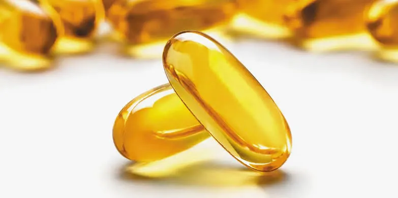 <p>Sonbaharda değişen ruh halini yalnızca beslenmeyle a&ccedil;ıklamanın doğru olmadığını belirten Do&ccedil;. Dr. Bakır, beslenme d&uuml;zeninin bir b&uuml;t&uuml;n olarak değerlendirilmesi gerektiğini ifade etti. Omega-3 yağ asitleri, B grubu vitaminleri, protein, lif ve &ccedil;eşitli mineraller a&ccedil;ısından zengin besinlerin g&uuml;nl&uuml;k beslenmede yer almasının &ouml;nemine dikkat &ccedil;eken Bakır, hi&ccedil;bir besinin tek başına depresyonu &ouml;nleme veya tedavi etme &ouml;zelliği bulunmadığını ifade etti.</p>