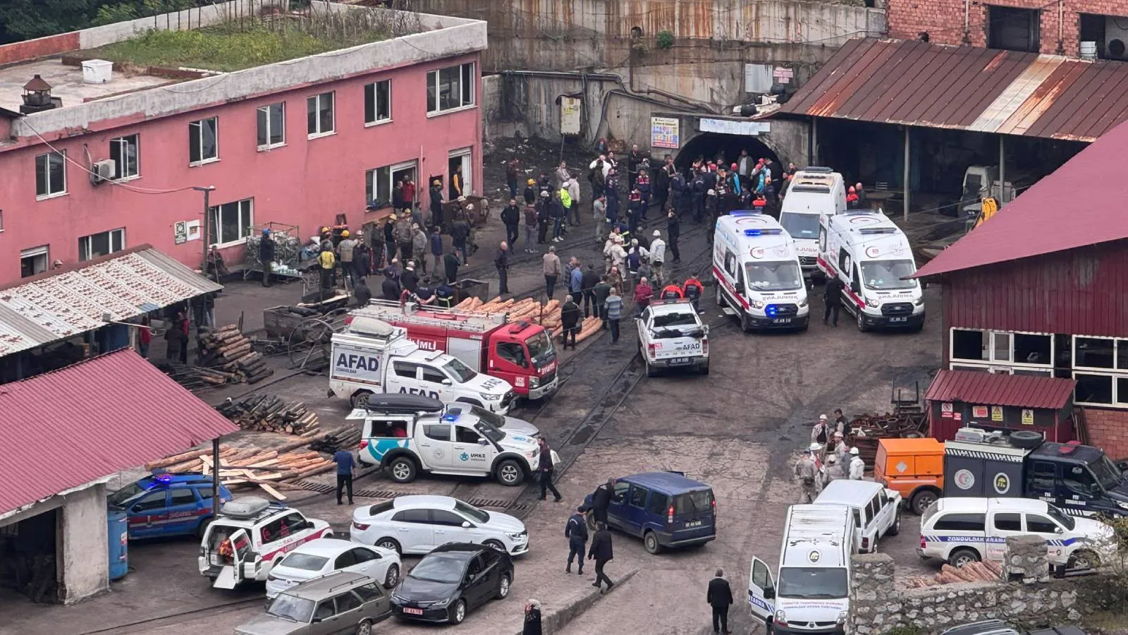 Zonguldak'ta 3 işçinin öldüğü maden kazasıyla gündem olan şirketin sicili kabarık: 16 kaçak ocak tespit edilmiş; şirket "çalışanlar aç mı gezsin" diyerek savunmuş!