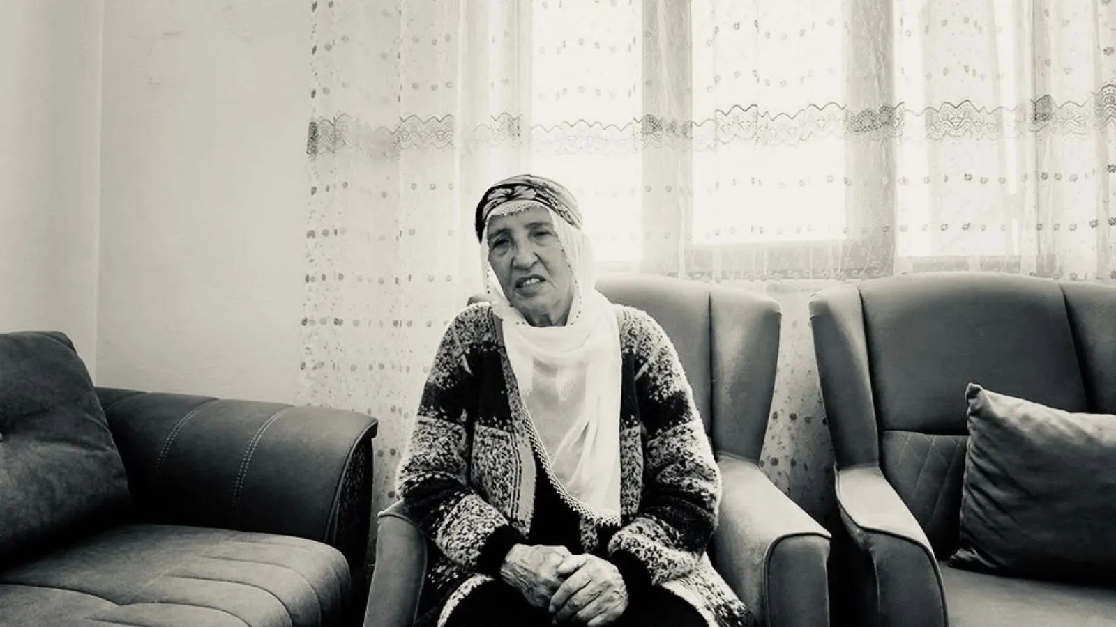“Asker annelerine sesleniyorum: Savaşta evlat kaybetmenin acısının ne kadar ağır olduğunu bir tek biz biliriz, artık kimse bunu yaşamasın diye ses çıkarmalıyız”