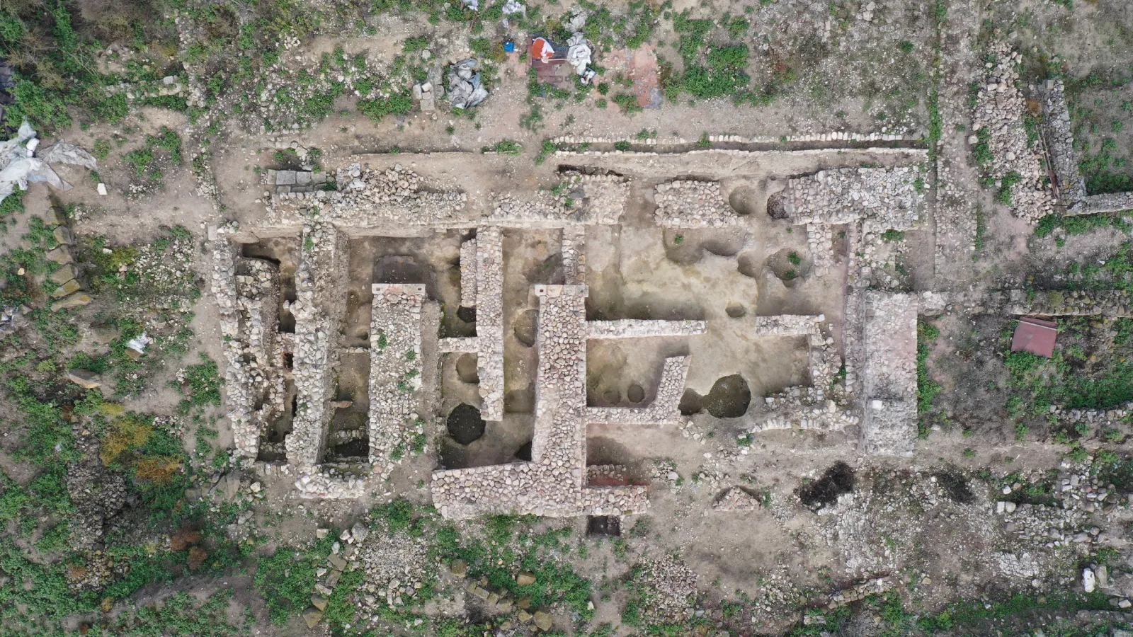 Daskyleion Antik Kenti'nde 2 bin 600 yıllık keşif: Fırından yiyecek kalıntıları çıktı